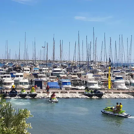 アパート Carmen *